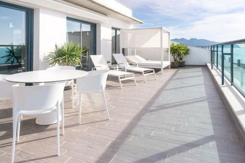 Aparthotel Hotel Marins Playa Suites - Adults Only