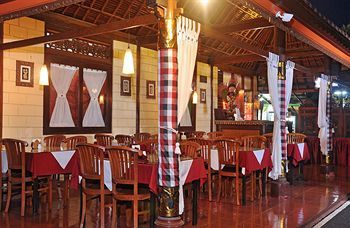 Hotel Puri Dewa Bharata Villas