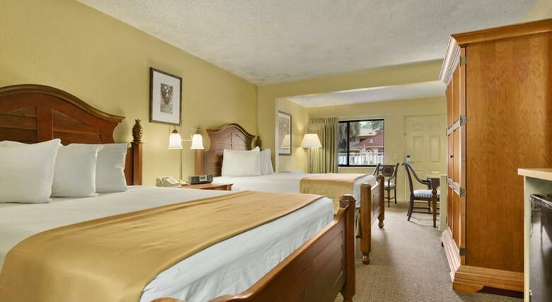 Hotel Travelodge Suites East Gate Orange