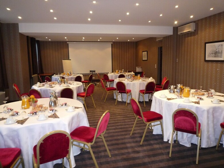 Le Grand Hotel De Tours