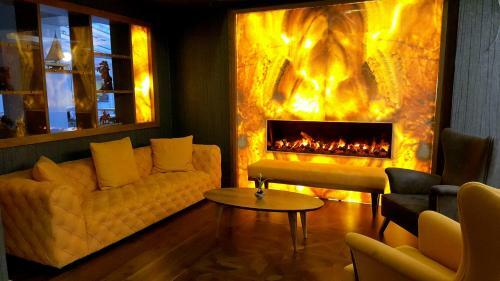 Lale Hotel
