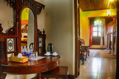 Chavda Hotel