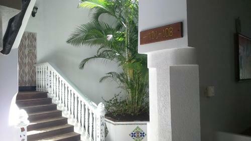 Chavda Hotel