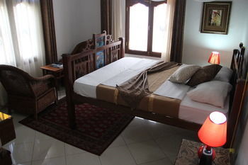 Al-minar Hotel