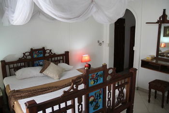 Al-minar Hotel