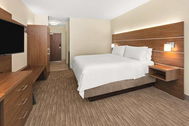Holiday Inn Express Hotel & Suites Willows