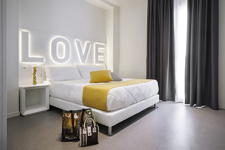 Hotel Love Boat