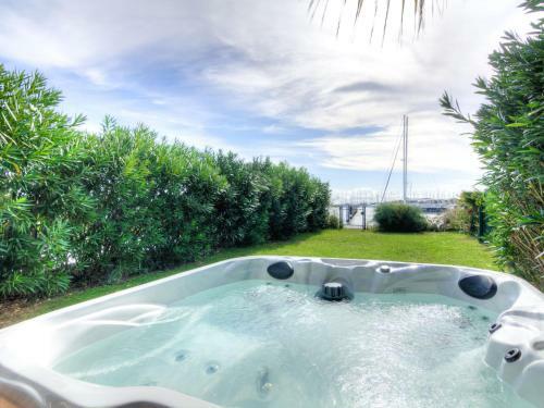 Holiday Home L'ile Saint Martin VI Le Cap D'agde