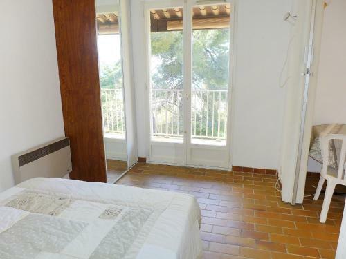 Apartment Les Aigues Marines VII St Cyr Sur Mer
