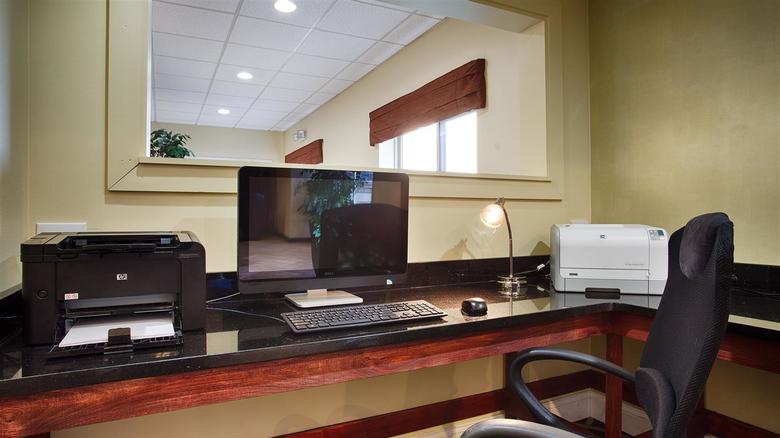 Hotel Best Western Plus Civic Center Inn
