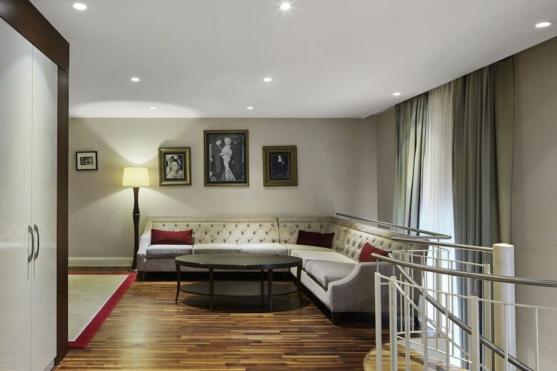 Hotel Titanic Gendarmenmarkt Berlin