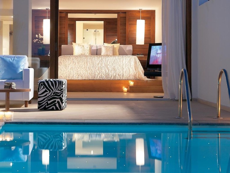 Hotel Amirandes