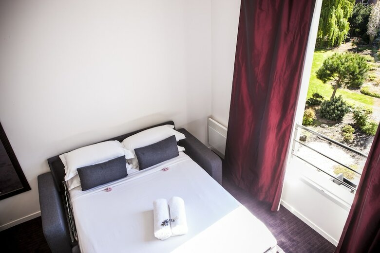 Paxton Spa Hotel Paris Mlv