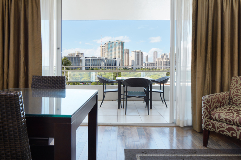 Hotel Regency On Beachwalk Waikiki By Outrigger