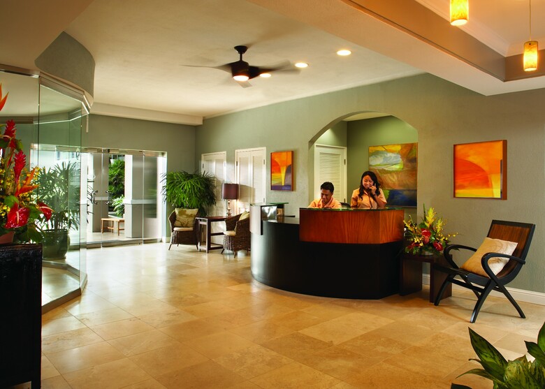 Hotel Regency On Beachwalk Waikiki By Outrigger