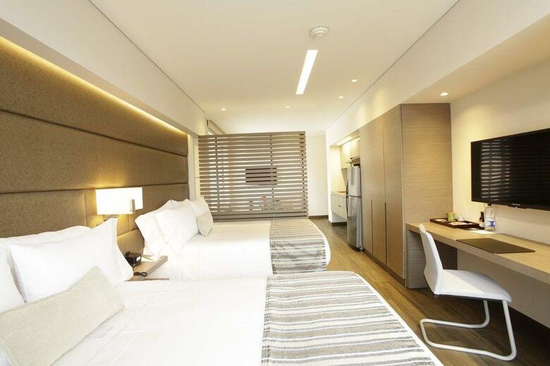 Bs Rosales Hotel & Suites