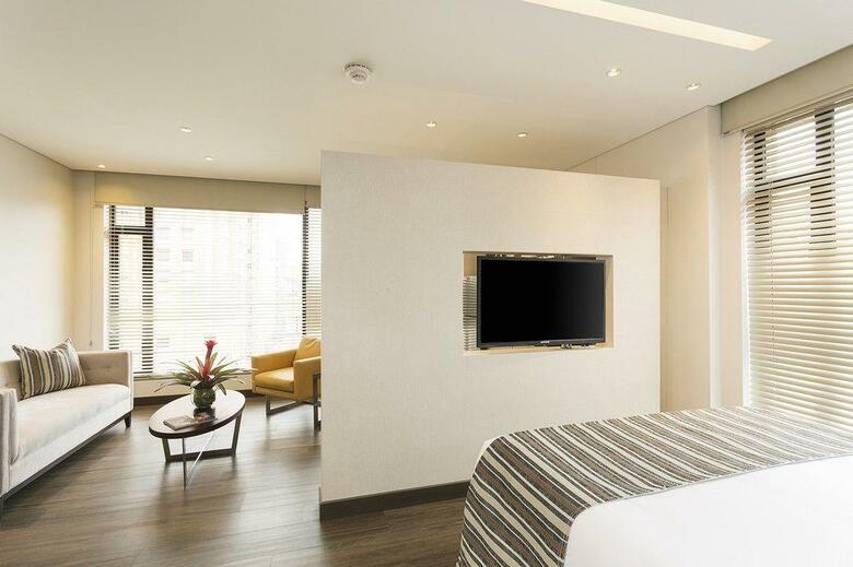 Bs Rosales Hotel & Suites
