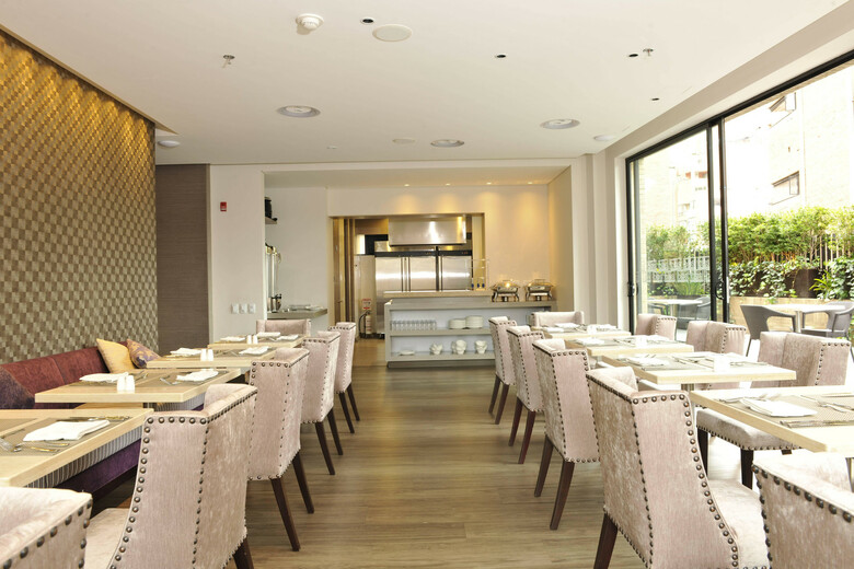 Bs Rosales Hotel & Suites
