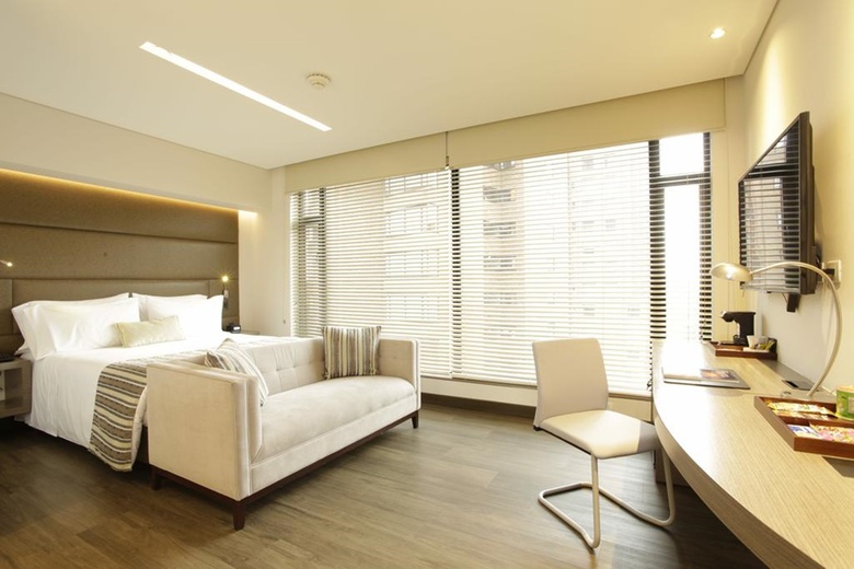 Bs Rosales Hotel & Suites