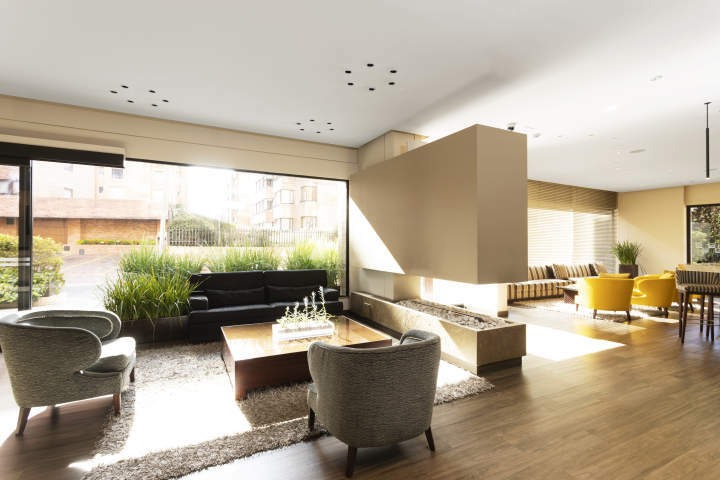 Bs Rosales Hotel & Suites