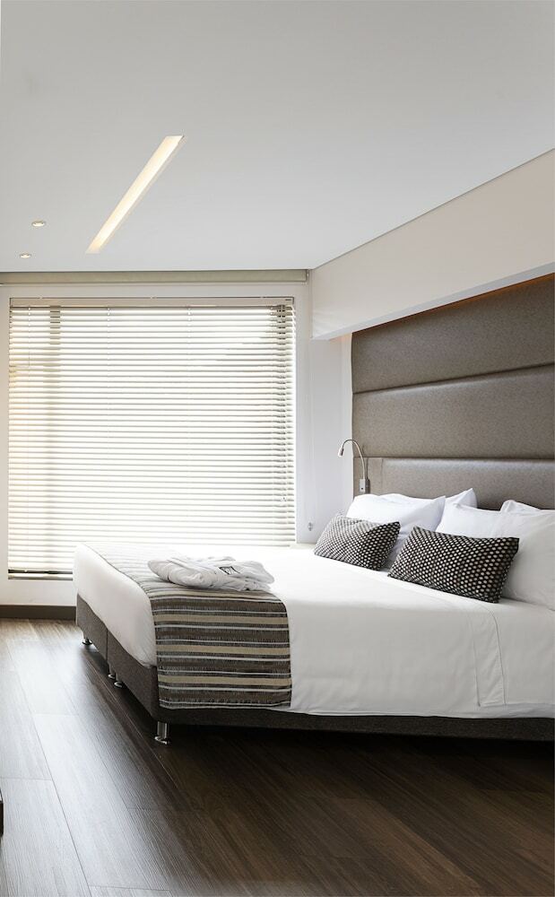 Bs Rosales Hotel & Suites