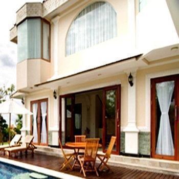 Hotel The Beverly Hills Bali