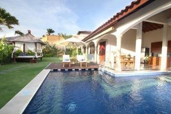 Hotel The Beverly Hills Bali