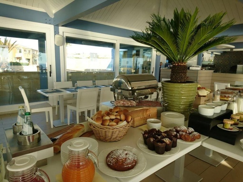 Hotel NH Venus Sea Garden