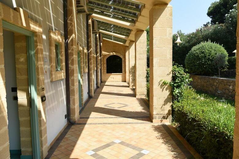 Hotel NH Venus Sea Garden