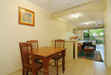 Hotel Cairns Queenslander