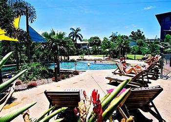 Hostal Nomads Cairns Backpackers