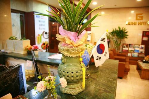 Gumi Metro Hotel