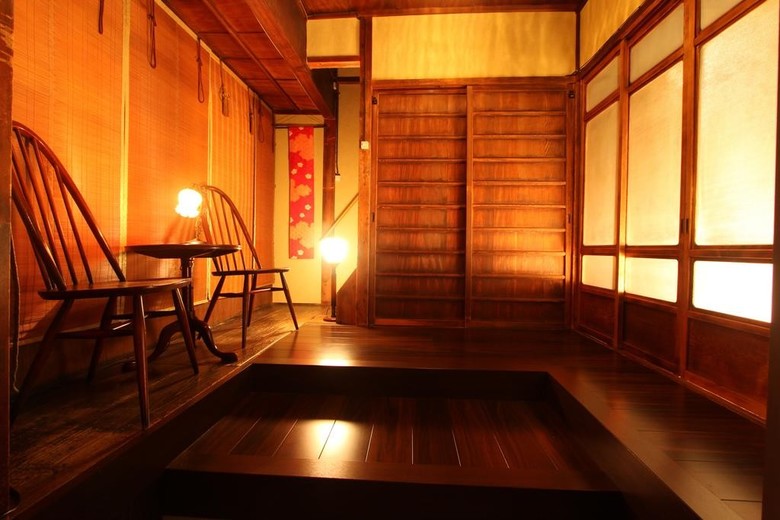 Naokonoza Bettei Aburanokoji