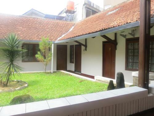 Hostal Elenor's Home At Eyckman