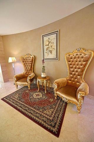 Hotel Savero Golden Flower