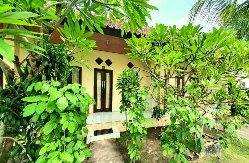 Hostal Lembongan Tropical