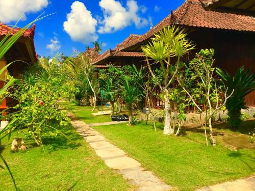 Hostal Lembongan Tropical