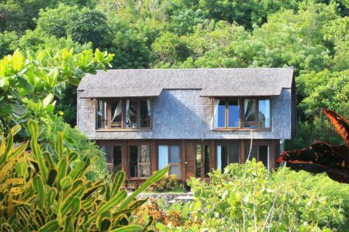Villa Trevally