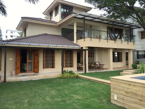 Aratt Mansion