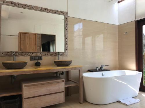 Zoe Villa Canggu Bali