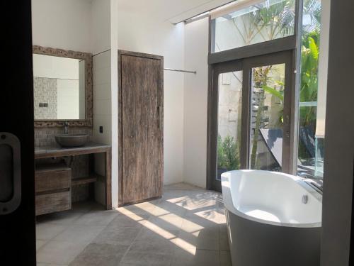 Zoe Villa Canggu Bali