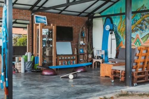 Hostal Big Brother Surf Inn