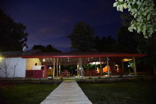 Hotel Indika Lake Resort
