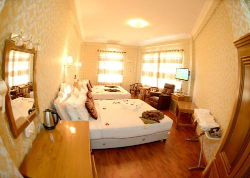 Royal Naung Yoe Hotel