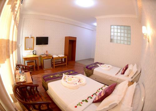Royal Naung Yoe Hotel