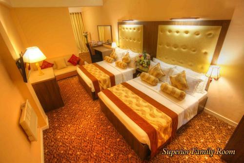 The Queensburry Hotel