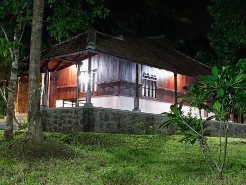Hotel Quiet By The River- Cgh Earth