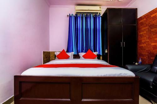 Oyo 18598 Hotel Satya Palace