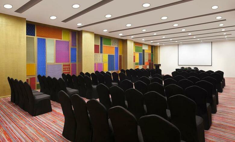 Hotel Courtyard By Marriott Pune City Centre