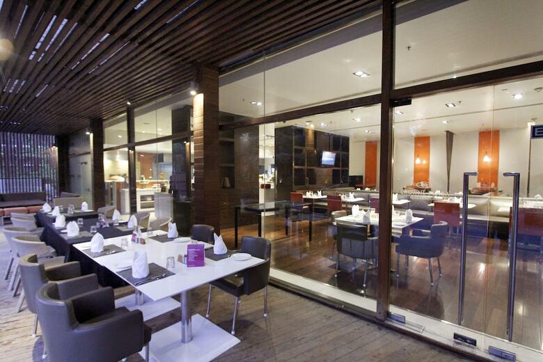 Hotel Courtyard By Marriott Pune City Centre